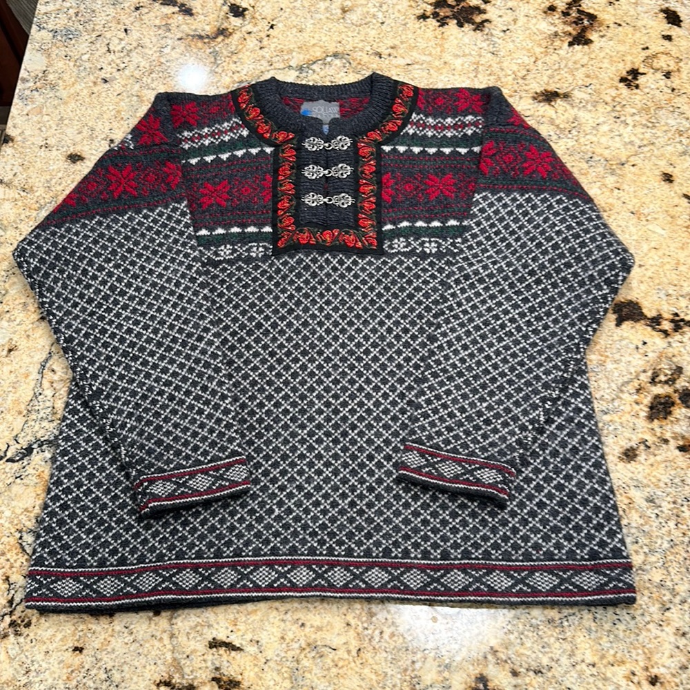 Squaw Valley Wool Sweater Iceland Dale Nordic Clasps